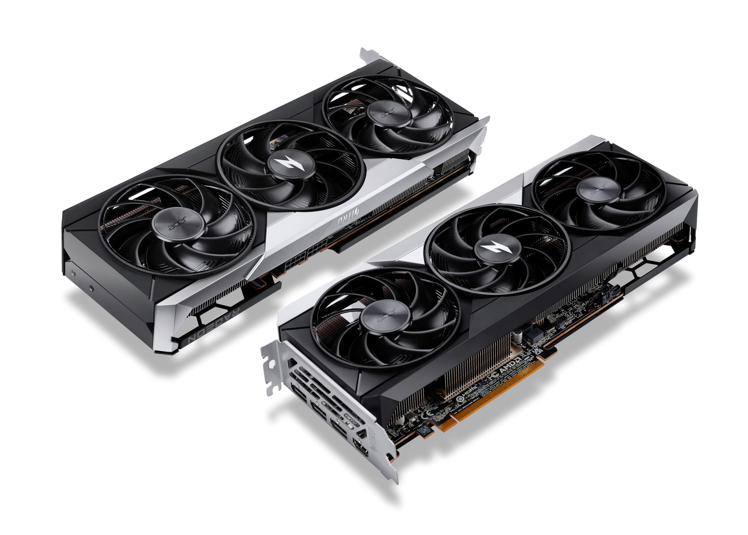Acer Nitro Radeon RX 9070 XT OC - AMD Grafikkarte (16 GDDR6, 256 Bit, PCIe 5.0 x16, 1x HDMI 2.1a 3X DP 2.1) 3X Nitro FrostBlade, 3x8 pin, Slot Space: 2.5 Bild 3